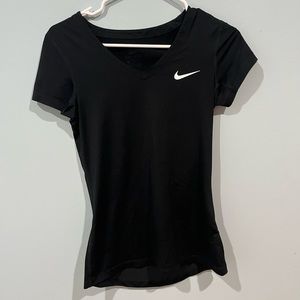 women’s small nike dri fit shirt